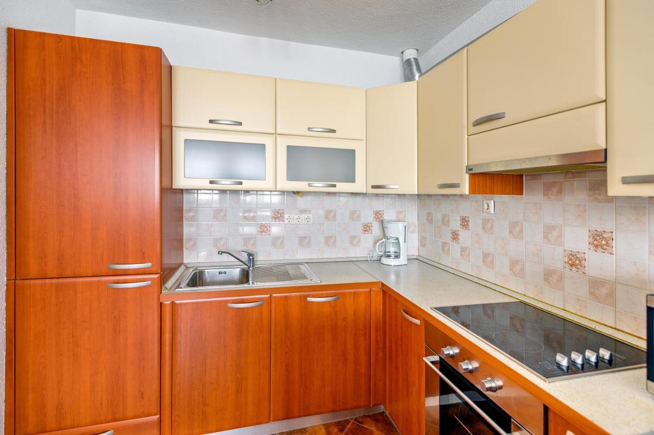 Comfort Apartments In Peaceful Area Zadar - With Garden المظهر الخارجي الصورة