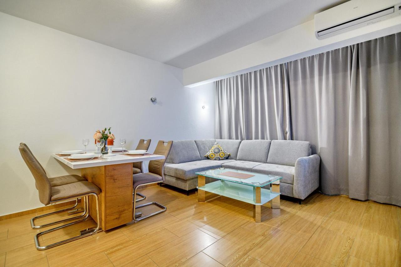 Comfort Apartments In Peaceful Area Zadar - With Garden المظهر الخارجي الصورة