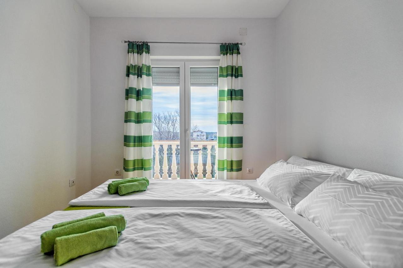 Comfort Apartments In Peaceful Area Zadar - With Garden المظهر الخارجي الصورة