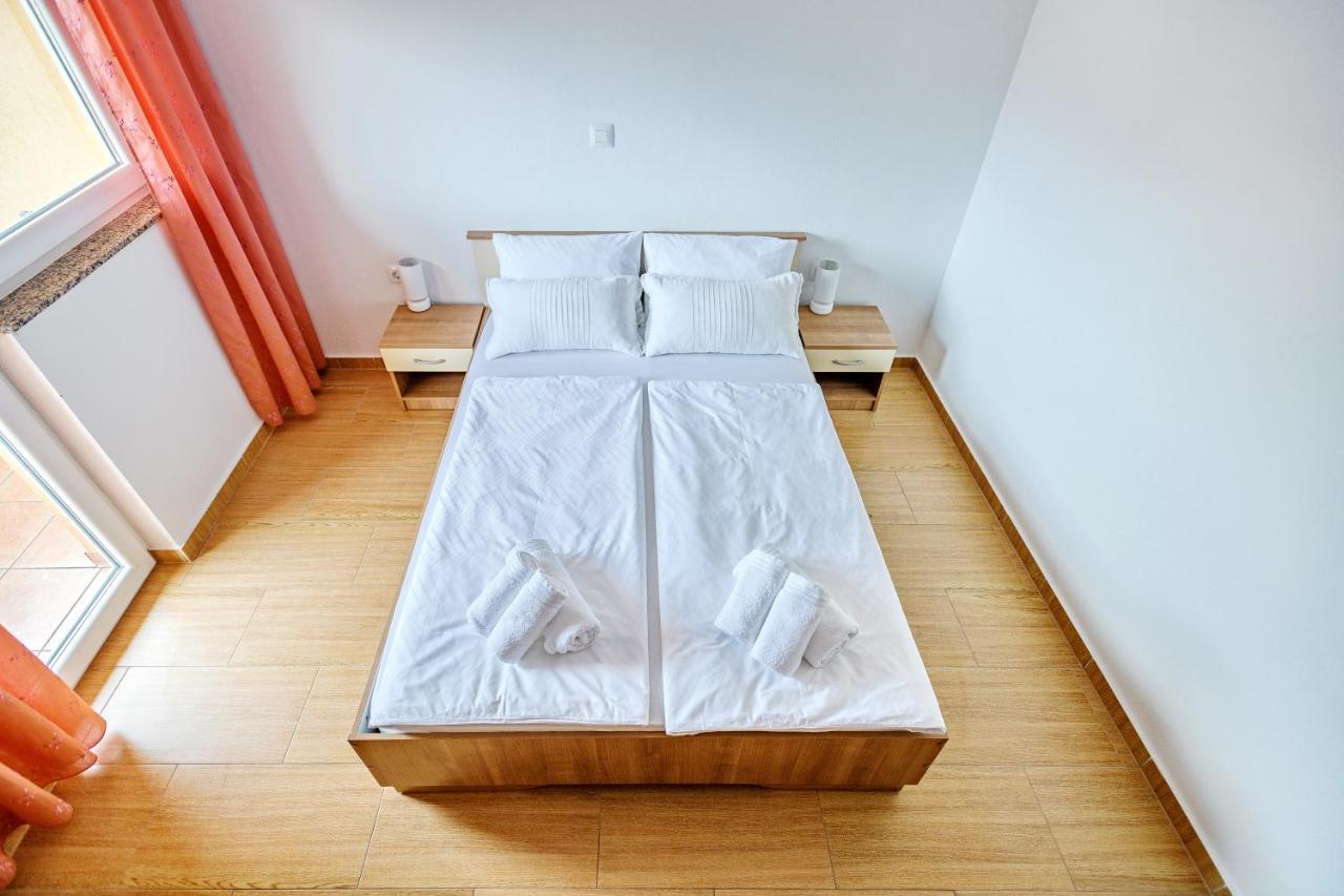 Comfort Apartments In Peaceful Area Zadar - With Garden المظهر الخارجي الصورة