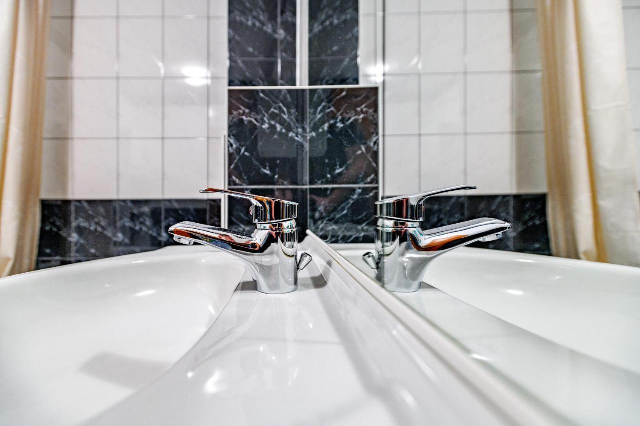 Comfort Apartments In Peaceful Area Zadar - With Garden المظهر الخارجي الصورة