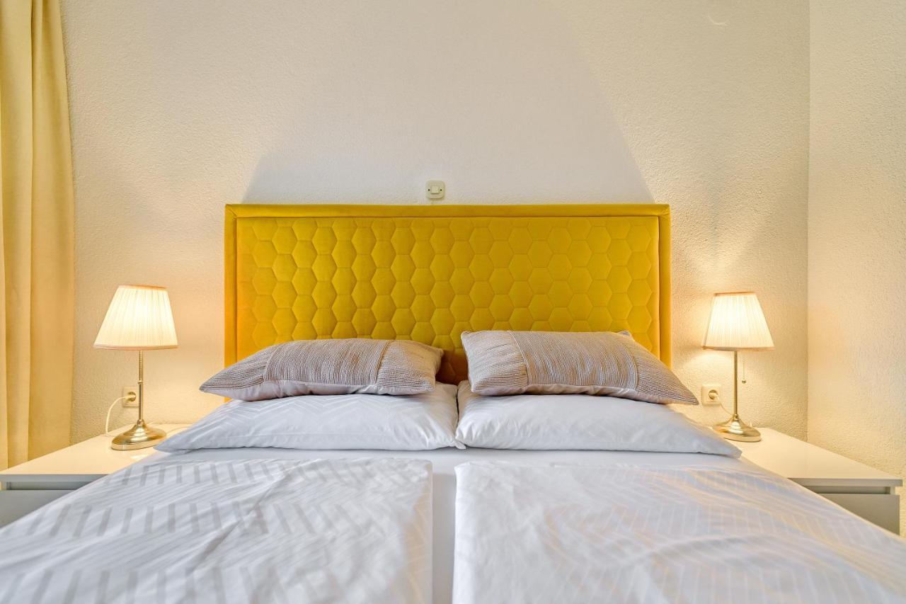 Comfort Apartments In Peaceful Area Zadar - With Garden المظهر الخارجي الصورة