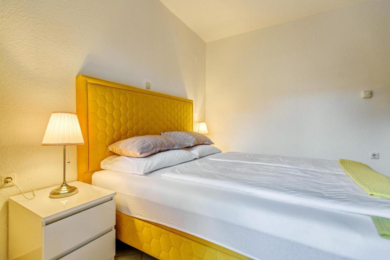 Comfort Apartments In Peaceful Area Zadar - With Garden المظهر الخارجي الصورة