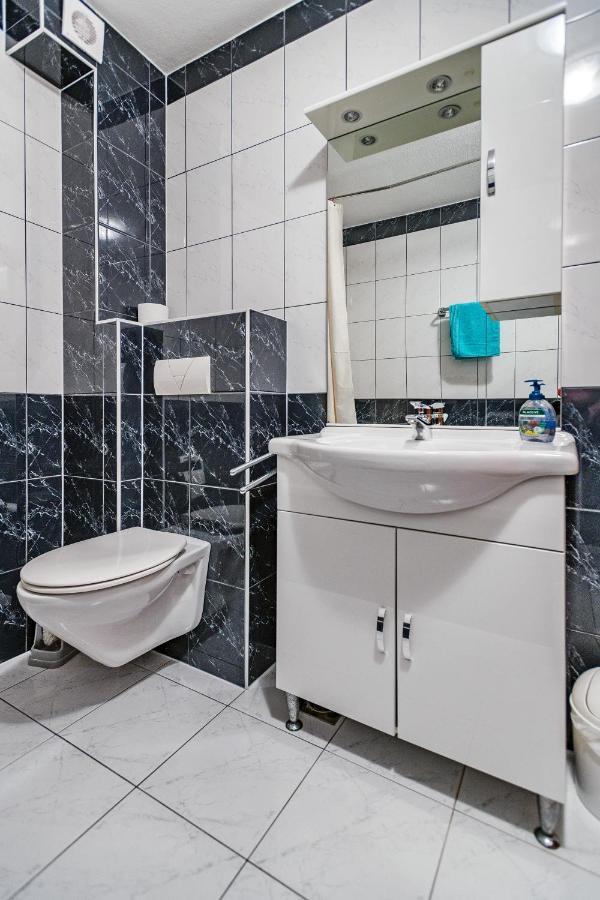 Comfort Apartments In Peaceful Area Zadar - With Garden المظهر الخارجي الصورة