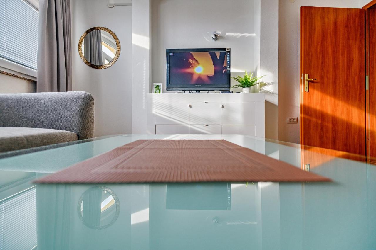 Comfort Apartments In Peaceful Area Zadar - With Garden المظهر الخارجي الصورة