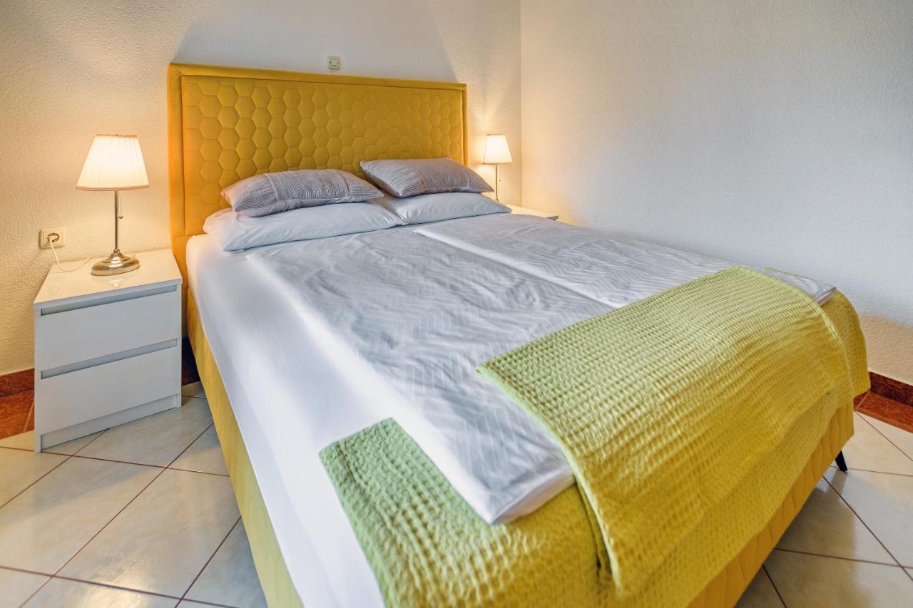 Comfort Apartments In Peaceful Area Zadar - With Garden المظهر الخارجي الصورة